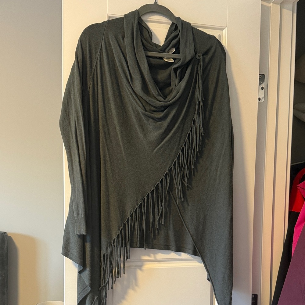 Lovestitch Charcoal Fringe Wrap